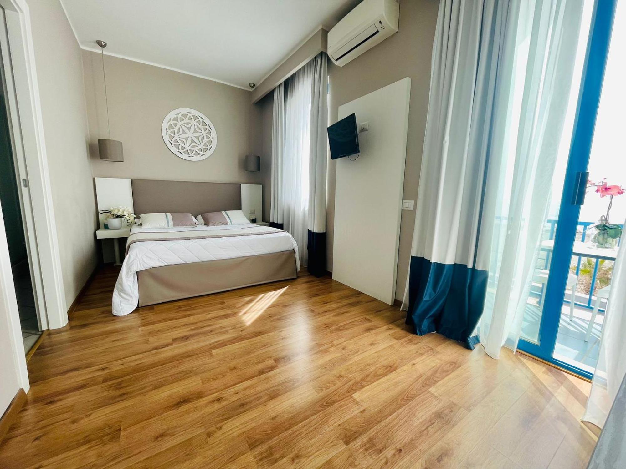 Hotel Mediterraneo 3*